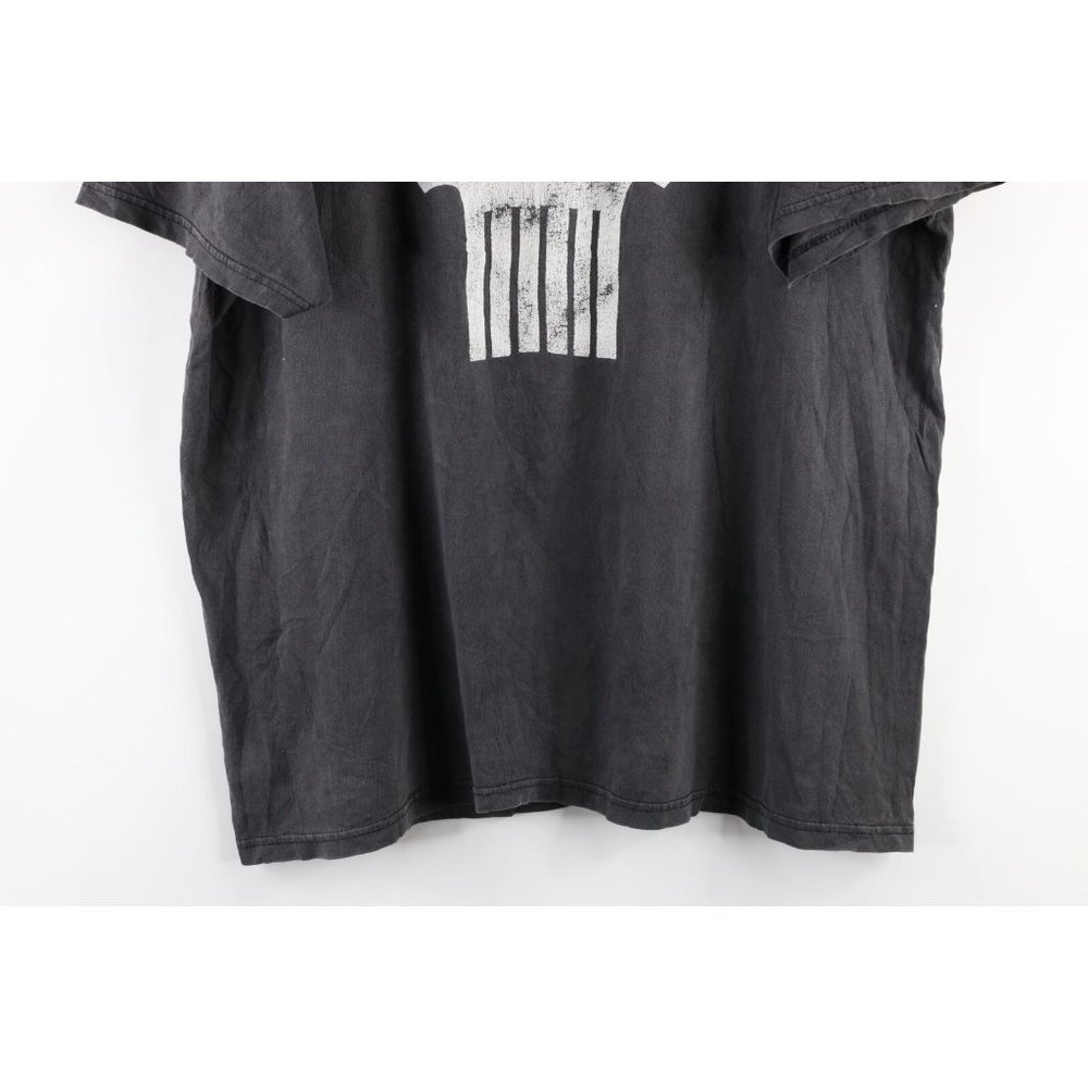 Vintage 90s Marvel Comics XL Thrashed The Punisher Short Sleeve T-Shirt Black - Picture 3 of 7